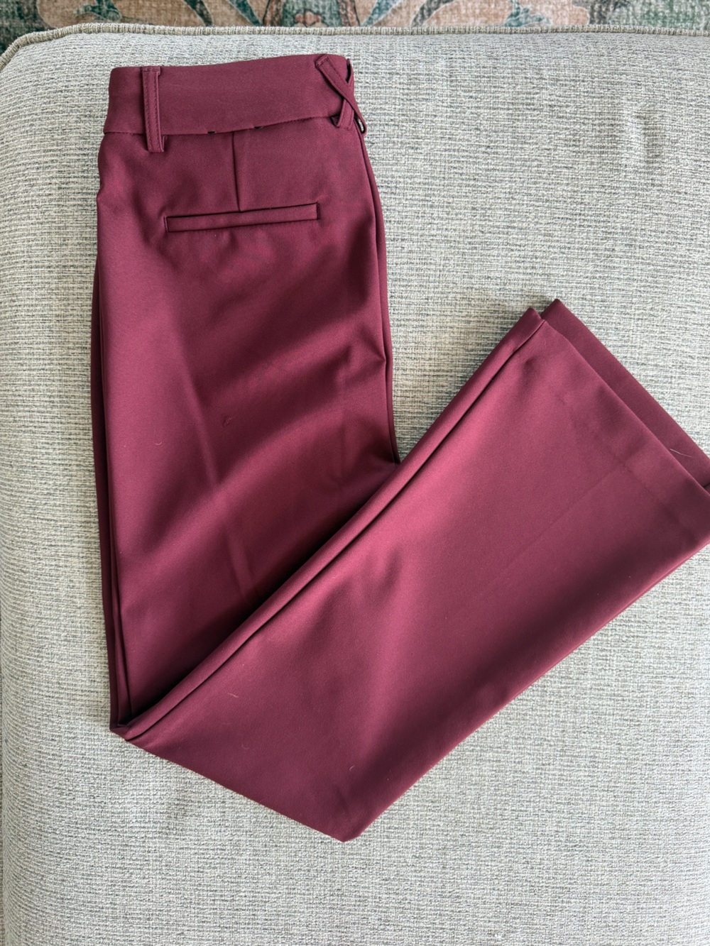 Rachel Zoe Burgundy High Rise Flare Dress Pants Size 2 - Picture 2 of 3